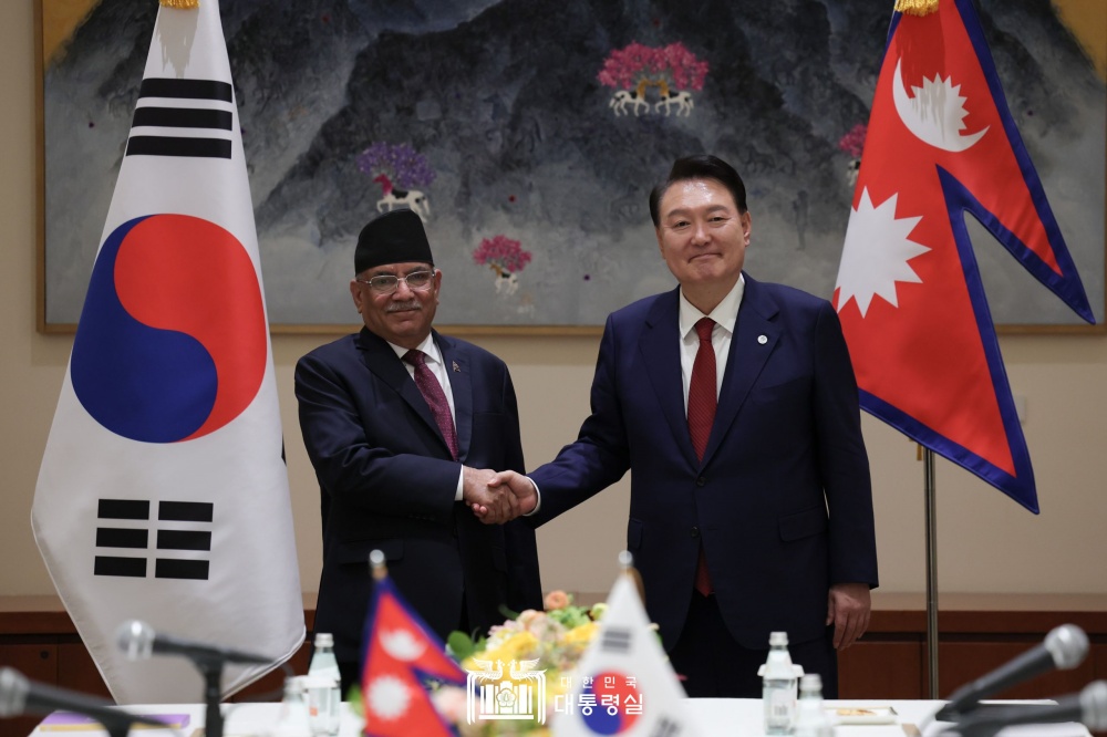 Leaders of Republic of Korea and Nepal Exchange Congratulatory Letters to Mark 50th Anniversary of Establishment of Diplomatic Relations